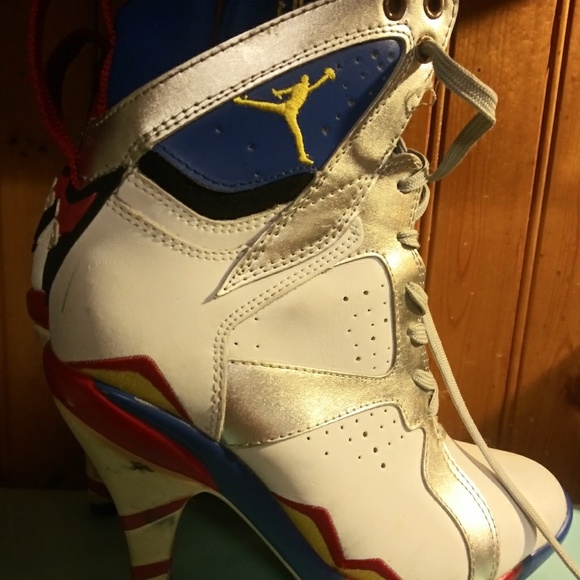 Jordan air 23 red and blue size 5.5 - Picture 3 of 7